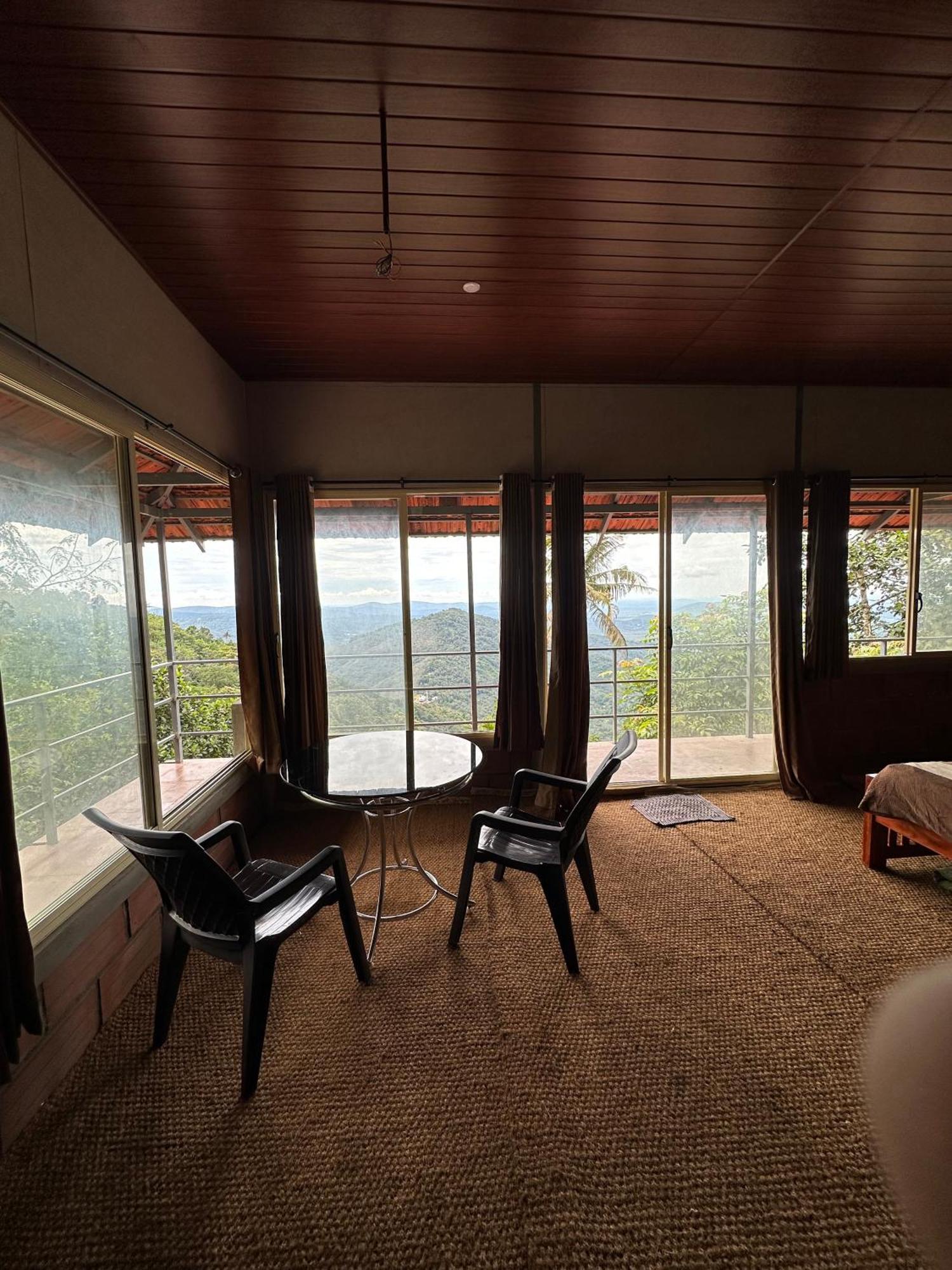 Sunset Valley Kerala Pool Resort - Serene Natural Forest Cottage Stay In Idukki With Sunrise & Sunset Panoramas, Natural Streams & Tranquil Summer Evenings Pīrmed Exterior foto