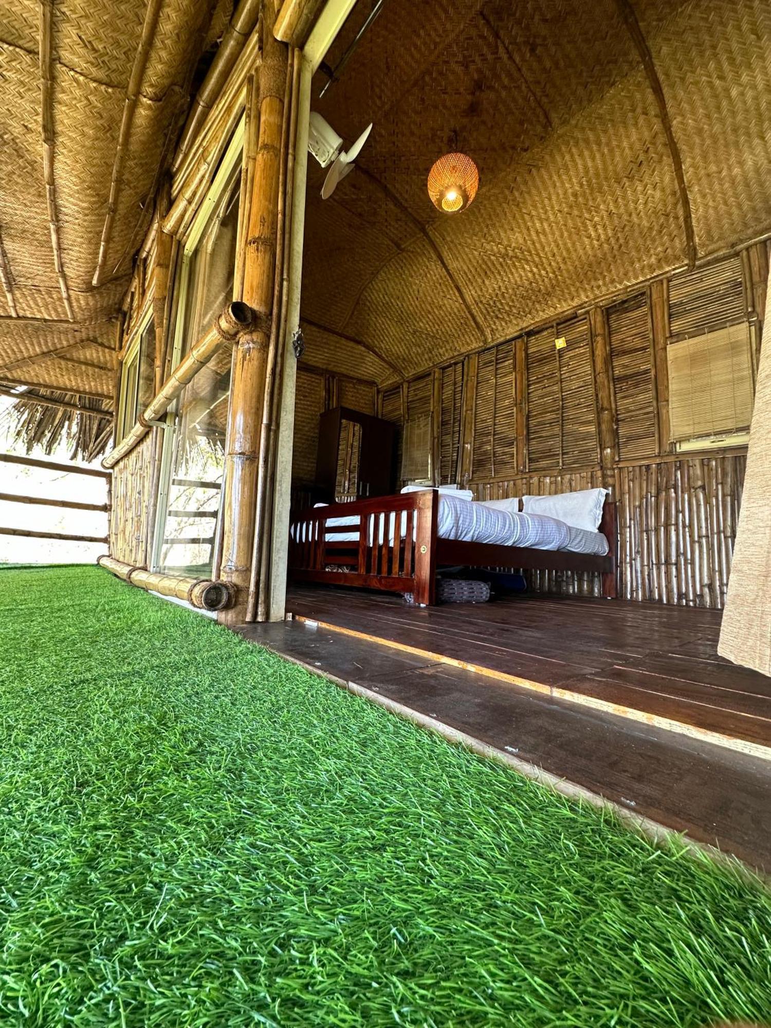 Sunset Valley Kerala Pool Resort - Serene Natural Forest Cottage Stay In Idukki With Sunrise & Sunset Panoramas, Natural Streams & Tranquil Summer Evenings Pīrmed Exterior foto