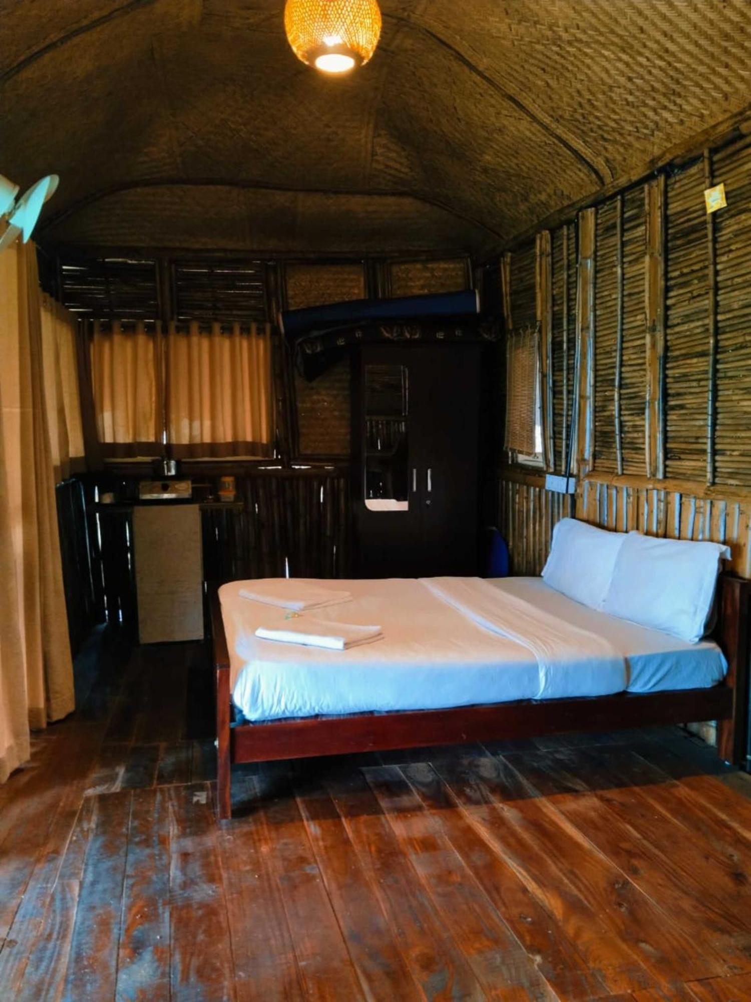 Sunset Valley Kerala Pool Resort - Monsoon Forest Cottage Stay In Idukki With Private Waterfalls, Natural Streams & Breathtaking Views Pīrmed Exterior foto
