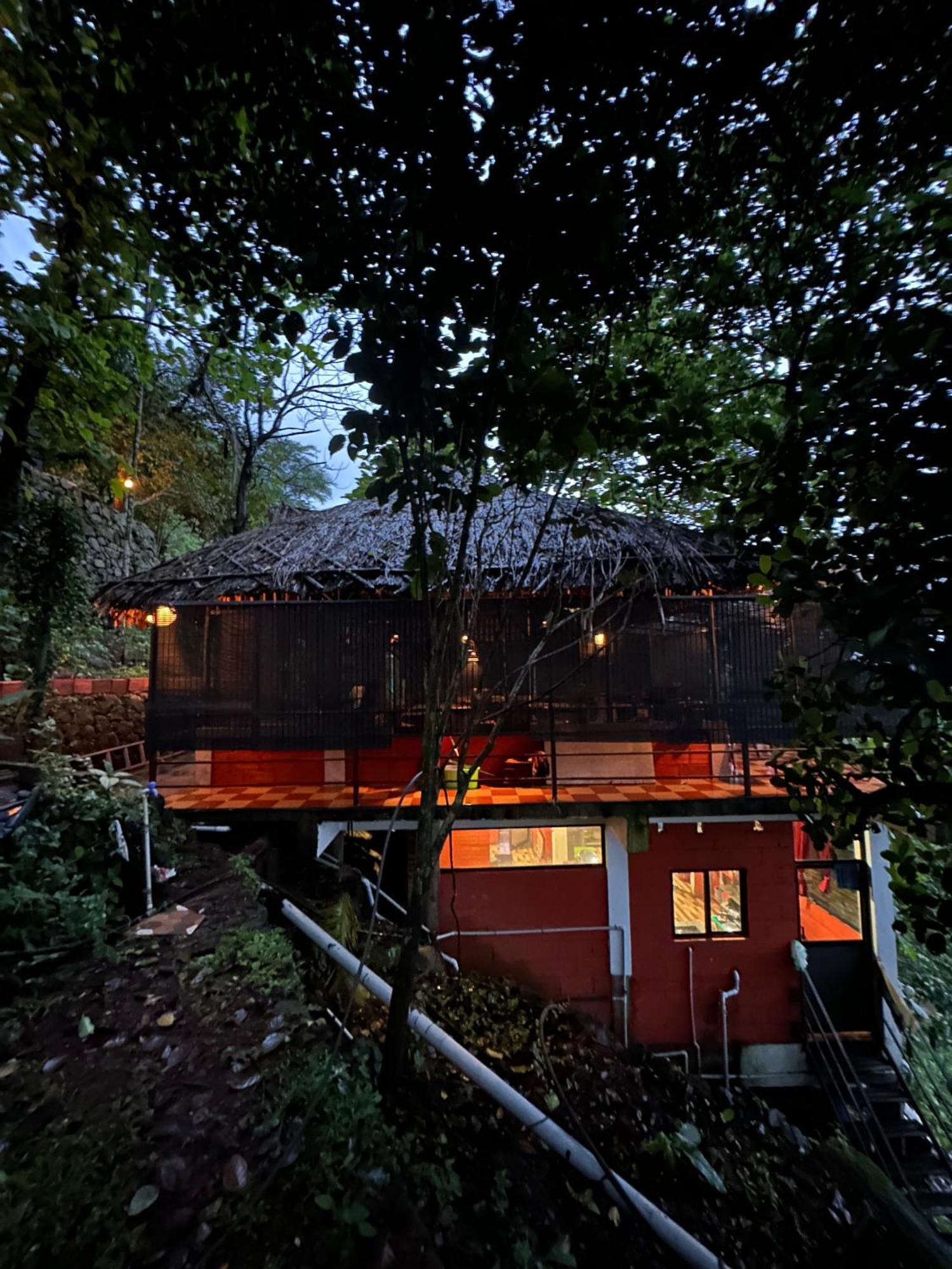 Sunset Valley Kerala Pool Resort - Monsoon Forest Cottage Stay In Idukki With Private Waterfalls, Natural Streams & Breathtaking Views Pīrmed Exterior foto
