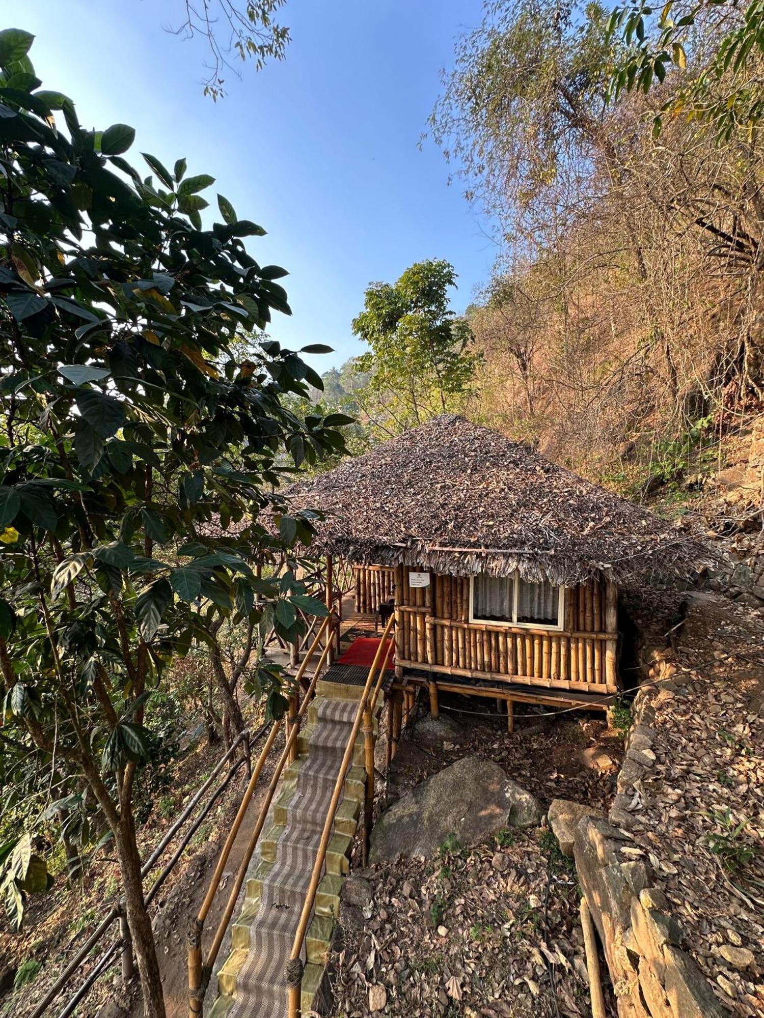 Sunset Valley Kerala Pool Resort - Monsoon Forest Cottage Stay In Idukki With Private Waterfalls, Natural Streams & Breathtaking Views Pīrmed Exterior foto