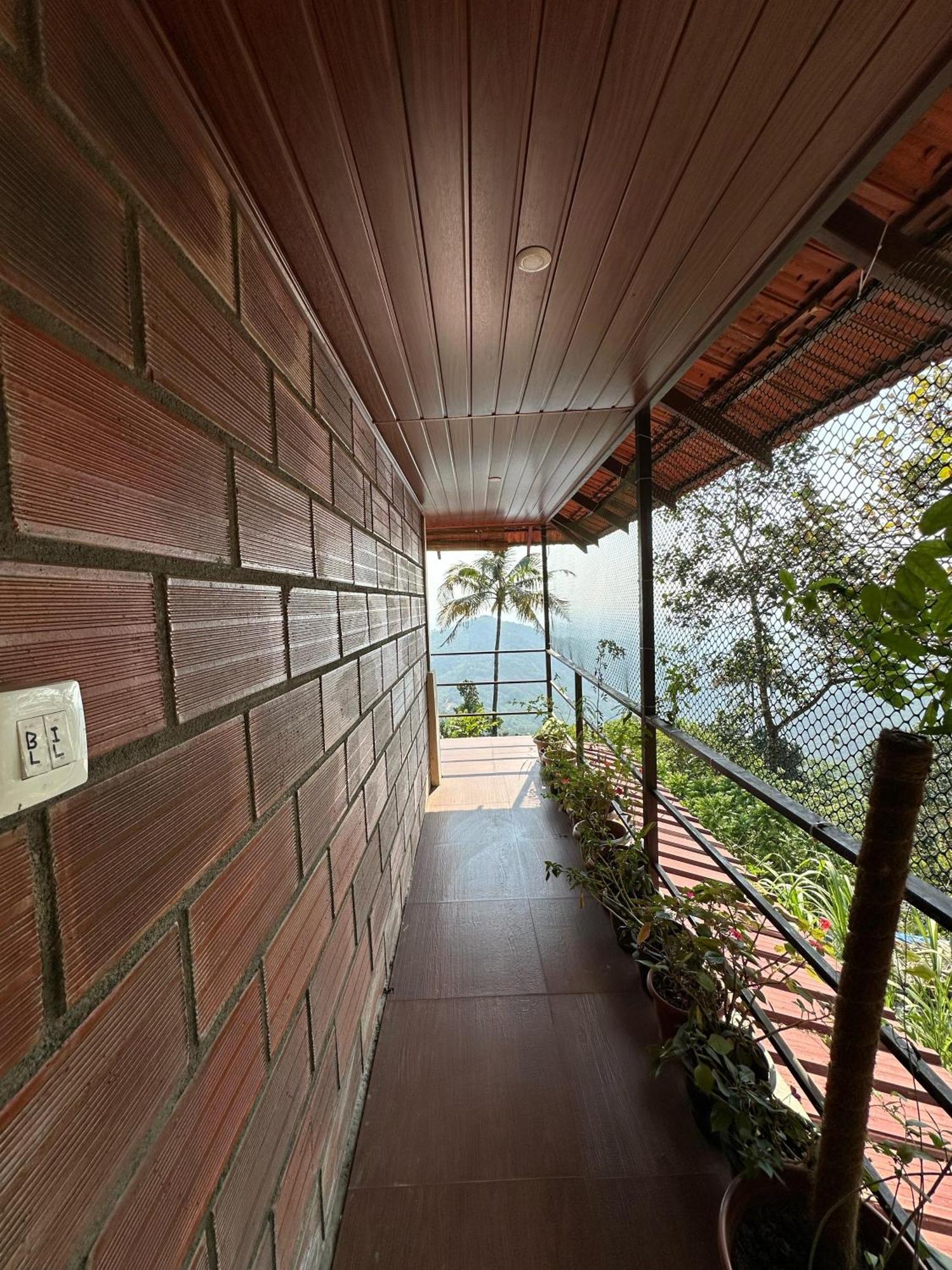 Sunset Valley Kerala Pool Resort - Monsoon Forest Cottage Stay In Idukki With Private Waterfalls, Natural Streams & Breathtaking Views Pīrmed Exterior foto